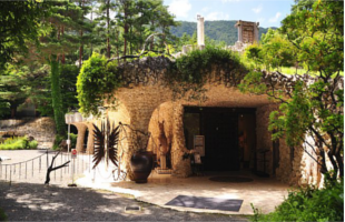 Kubota Itchiku Art Museum